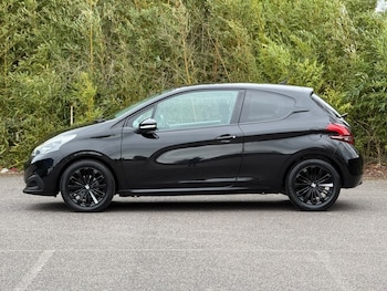 Used Peugeot 208 2017 for sale - 78487249: Photo