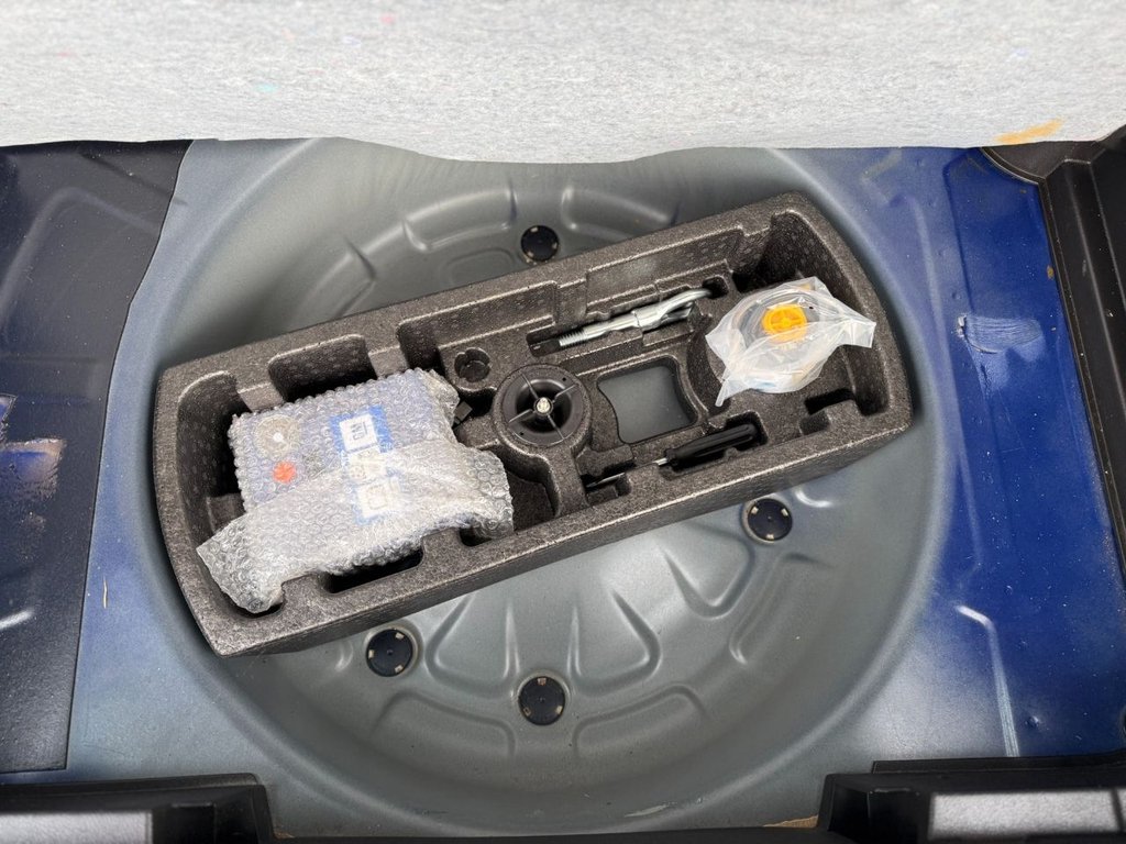 Used Vauxhall Meriva 2015 for sale - 77654690: Photo 44