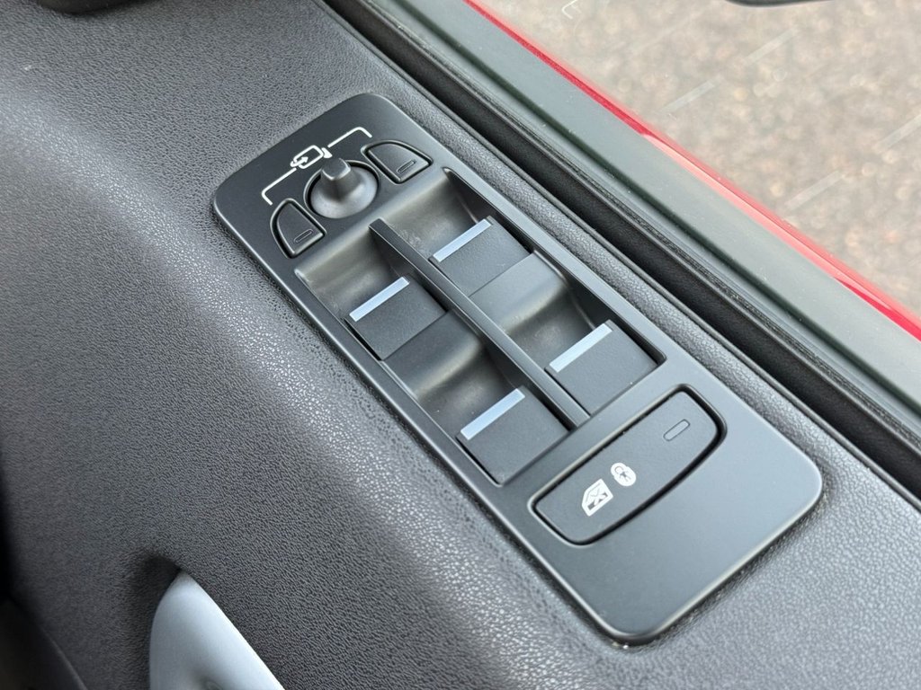 Used Land Rover Discovery Sport 2018 for sale - 76604705: Photo 43