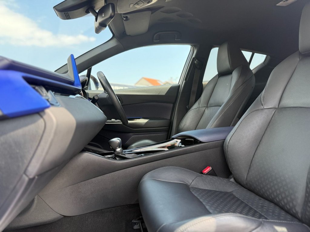 Used Toyota C-HR 2017 for sale - 76820247: Photo 12