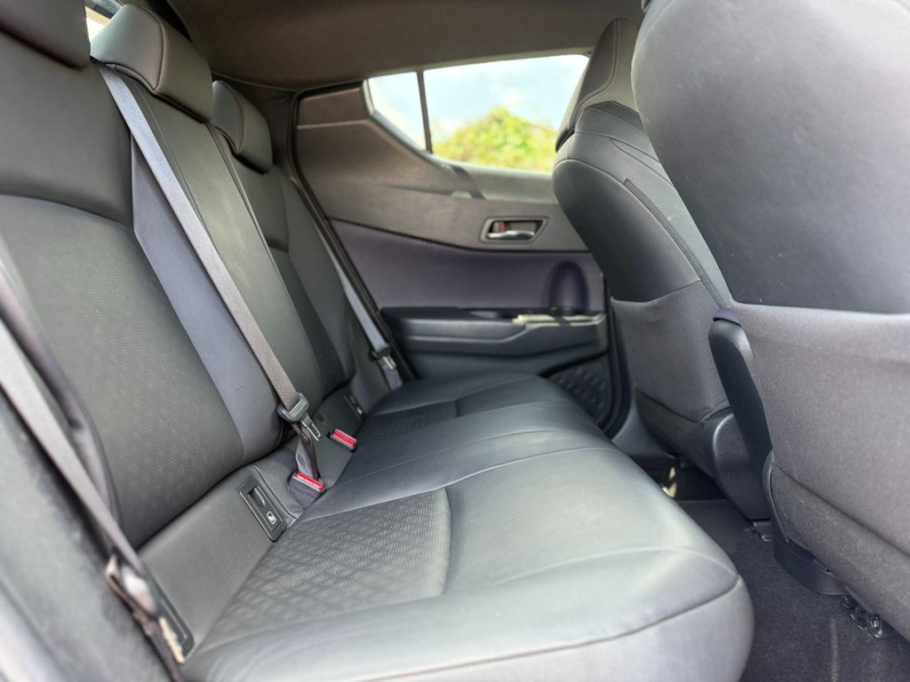 Used Toyota C-HR 2017 for sale - 76820247: Photo 13