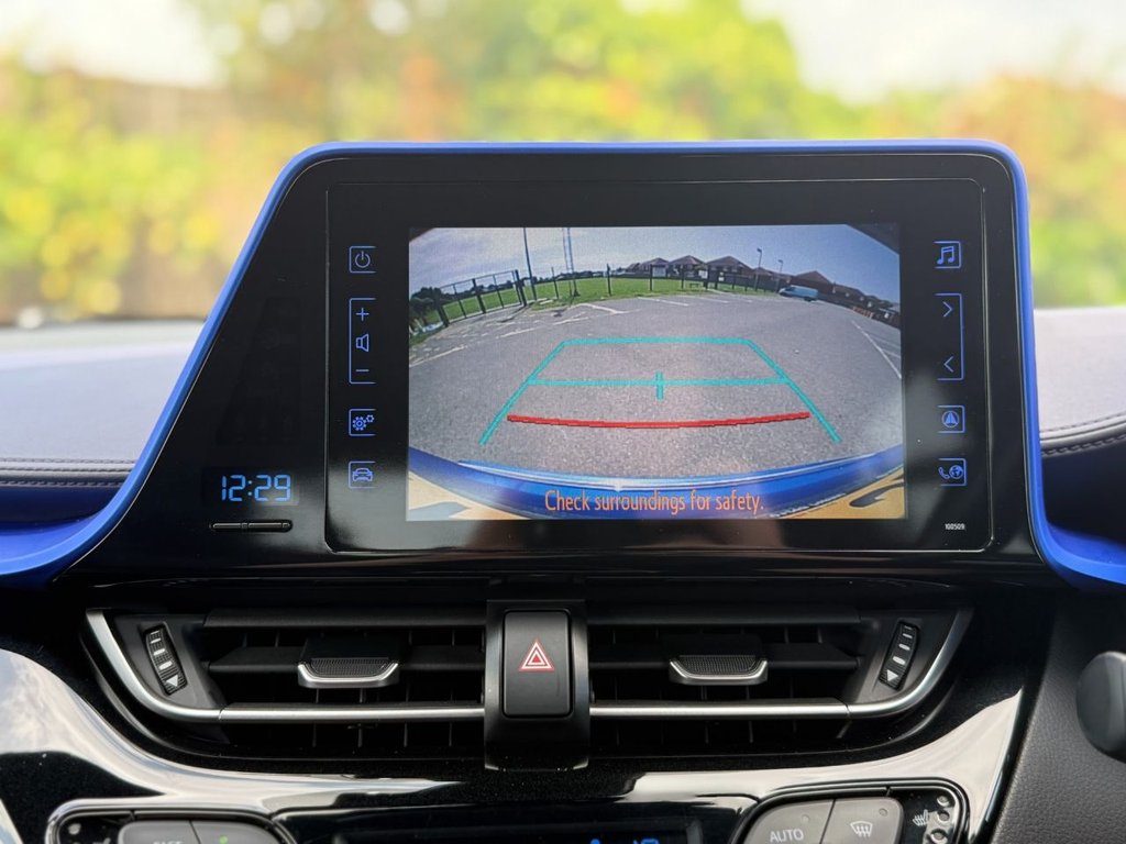 Used Toyota C-HR 2017 for sale - 76820247: Photo 15