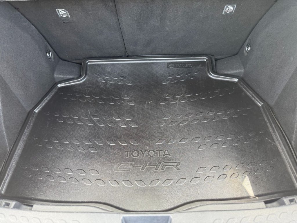 Used Toyota C-HR 2017 for sale - 76820247: Photo 38