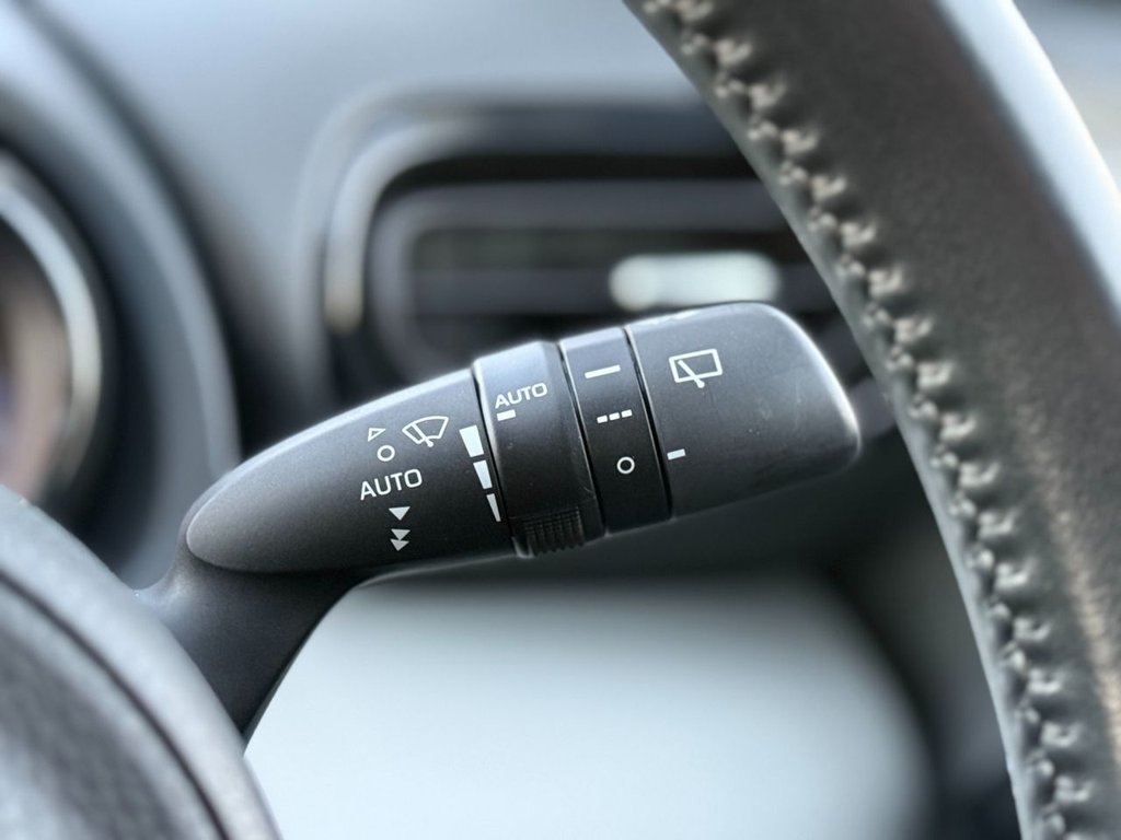 Used Toyota Yaris 2020 for sale - 76604653: Photo 36