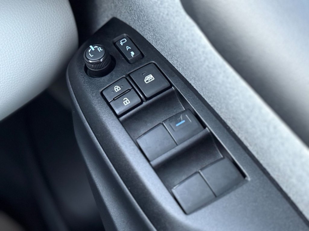 Used Toyota Yaris 2020 for sale - 76604653: Photo 39