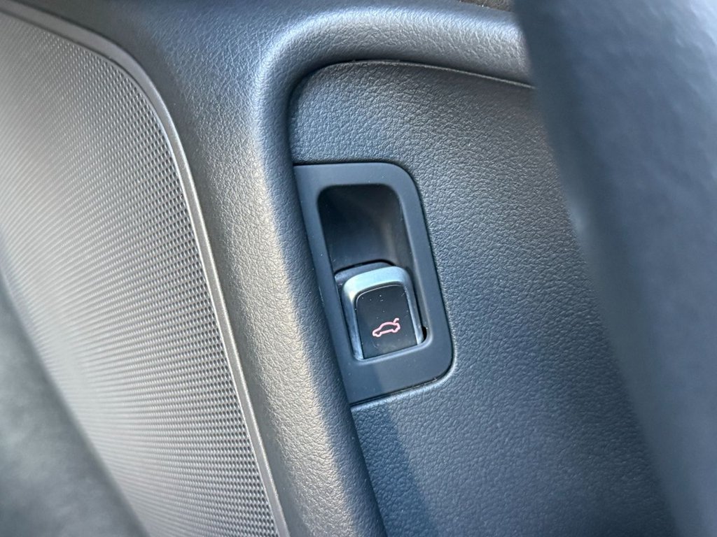 Used Audi A6 Saloon 2015 for sale - 76900764: Photo 32