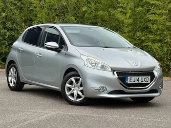 Used Peugeot 208 2014 for sale - 79394489: Photo