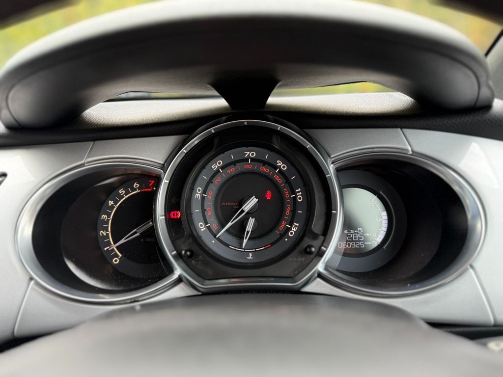 Used Citroen DS3 2014 for sale - 77680352: Photo 25