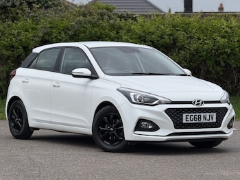 Used Hyundai i20 2019 for sale - 78401276: Photo