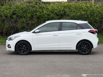 Used Hyundai i20 2019 for sale - 78401276: Photo