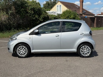Used Toyota AYGO 2009 for sale - 75973658: Photo