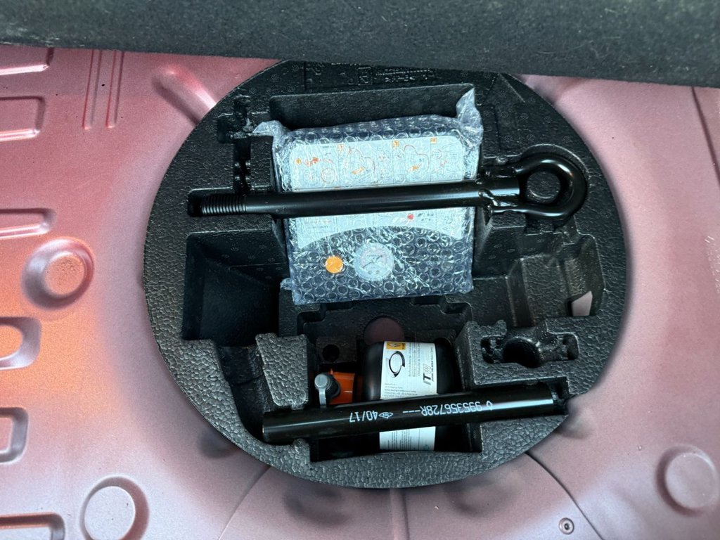 Used Renault Clio 2017 for sale - 76986502: Photo 35