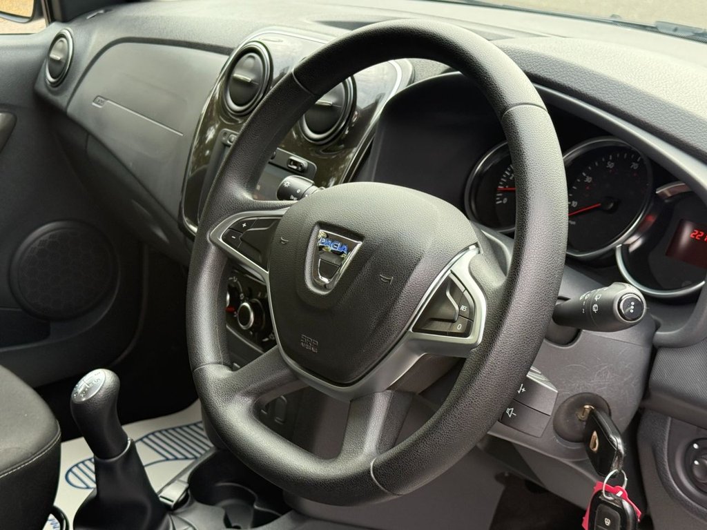 Used Dacia Sandero 2018 for sale - 76303797: Photo 10