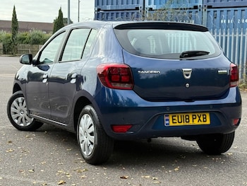 Used Dacia Sandero 2018 for sale - 76303797: Photo