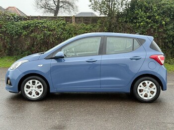 Used Hyundai i10 2017 for sale - 77451431: Photo