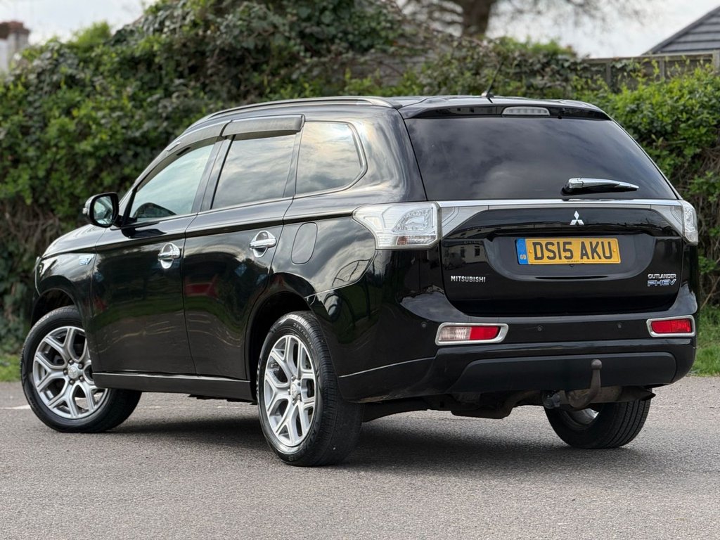 Used Mitsubishi Outlander 2015 for sale - 77835203: Photo 2