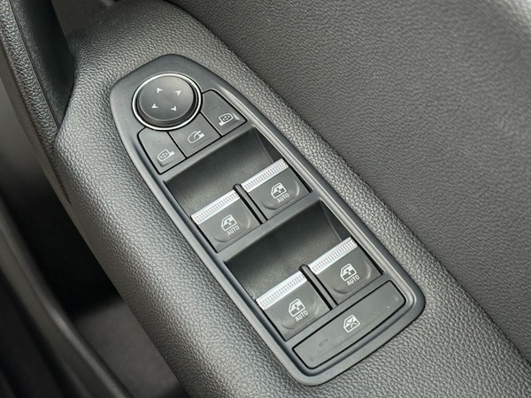 Used Renault Captur 2020 for sale - 76279677: Photo 41