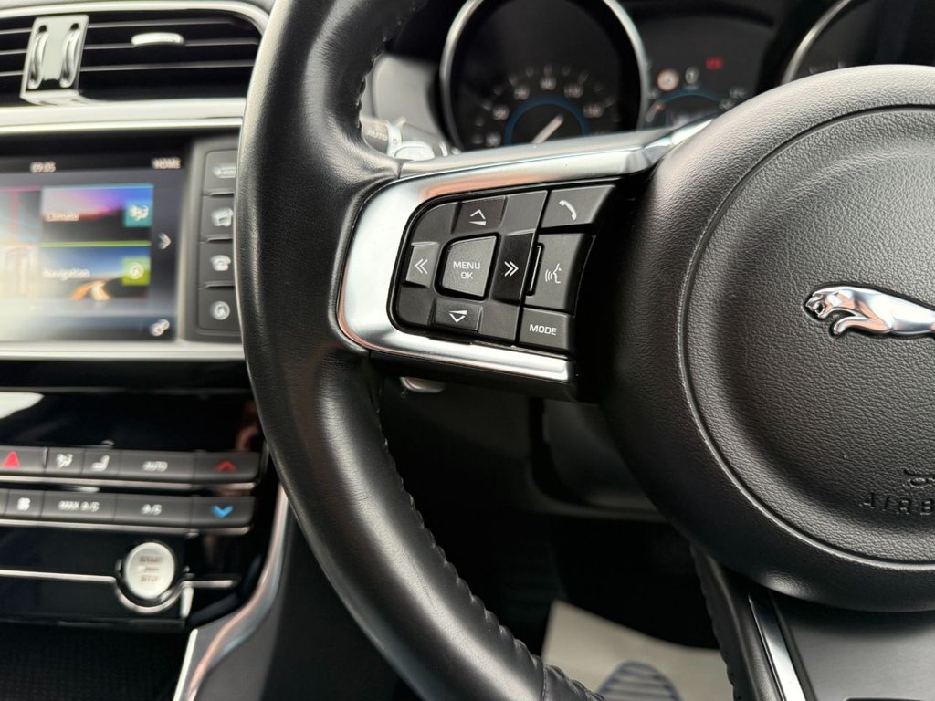 Used Jaguar XE 2018 for sale - 76386048: Photo 16