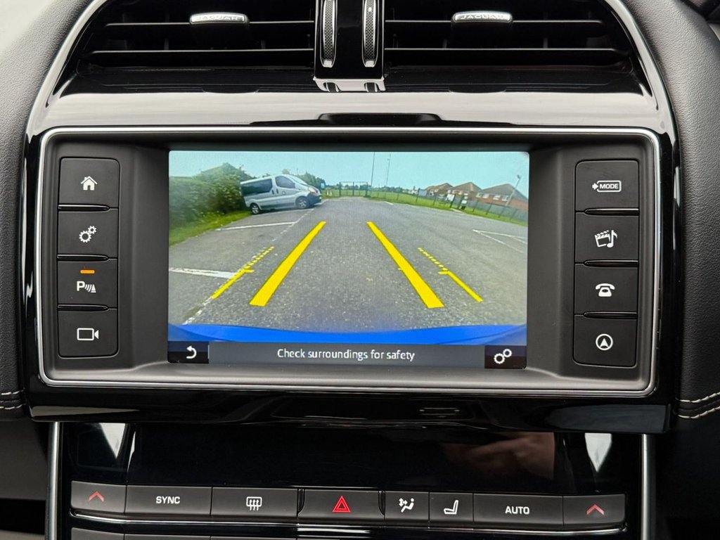 Used Jaguar XE 2018 for sale - 76386048: Photo 21