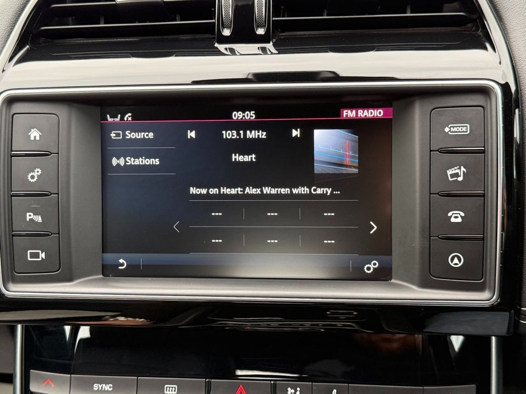 Used Jaguar XE 2018 for sale - 76386048: Photo 23