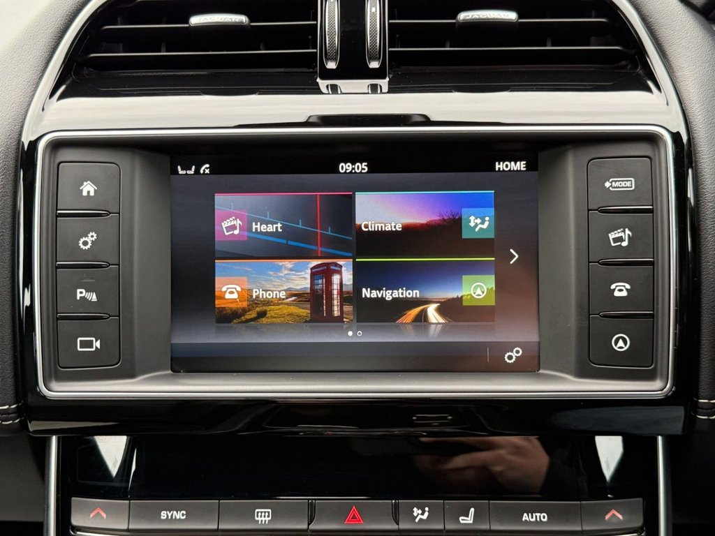 Used Jaguar XE 2018 for sale - 76386048: Photo 26