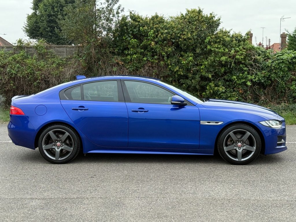 Used Jaguar XE 2018 for sale - 76386048: Photo 3