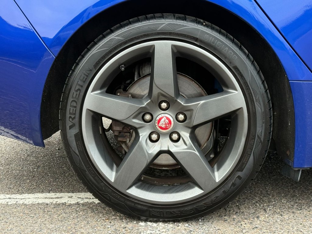 Used Jaguar XE 2018 for sale - 76386048: Photo 37