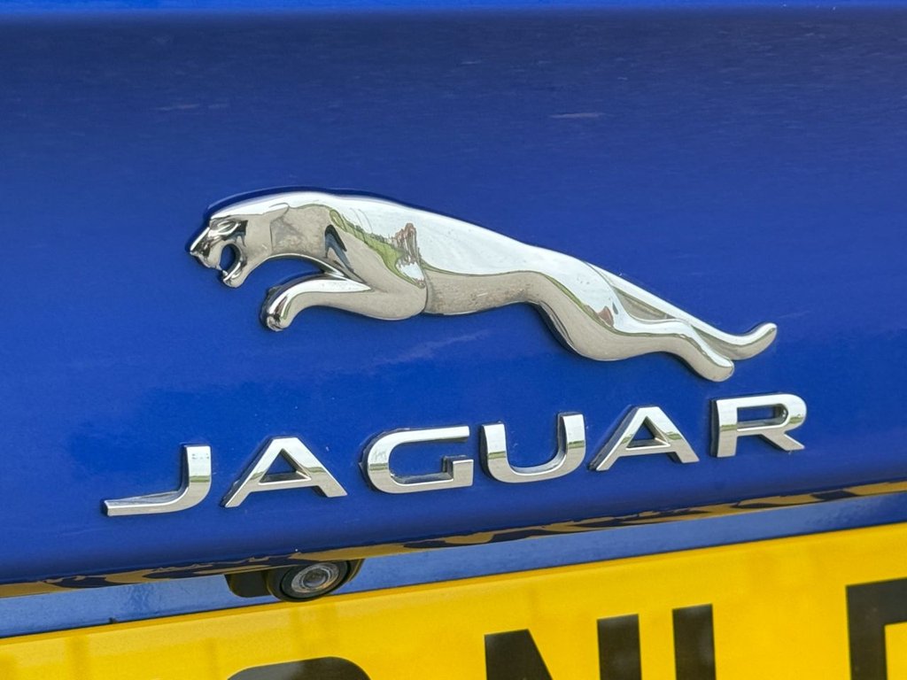 Used Jaguar XE 2018 for sale - 76386048: Photo 40