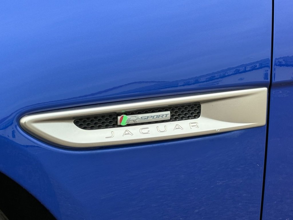 Used Jaguar XE 2018 for sale - 76386048: Photo 43