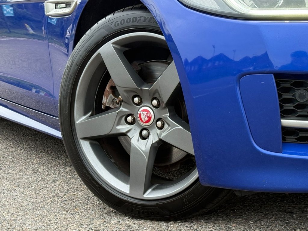 Used Jaguar XE 2018 for sale - 76386048: Photo 7