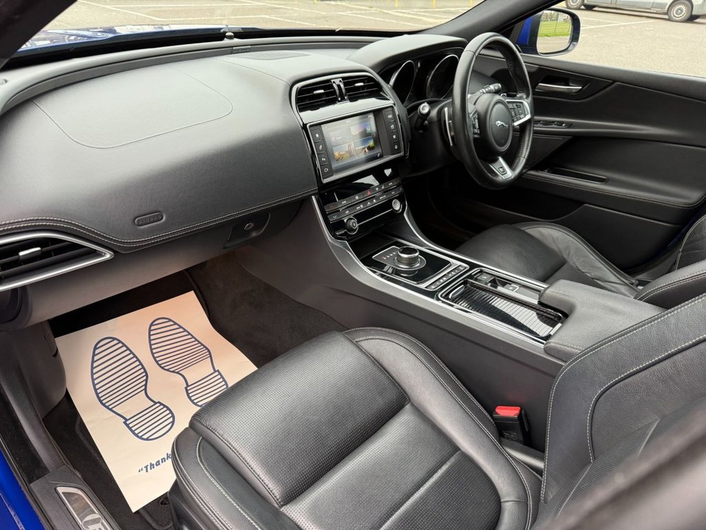 Used Jaguar XE 2018 for sale - 76386048: Photo 8