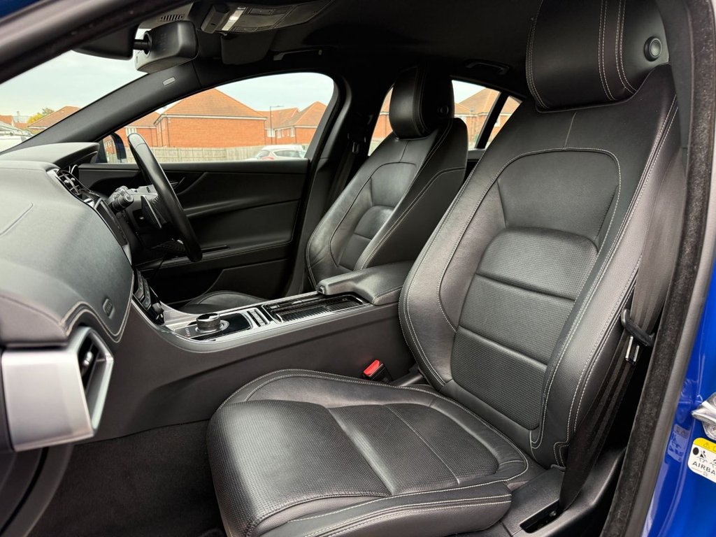 Used Jaguar XE 2018 for sale - 76386048: Photo 9