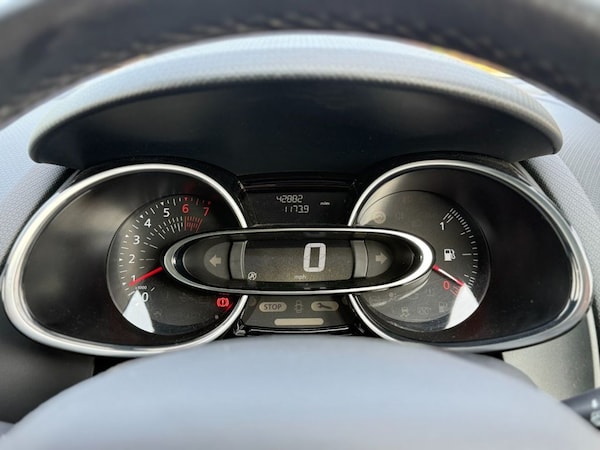 Used Renault Clio 2018 for sale - 76245099: Photo 29