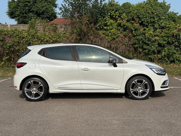 Used Renault Clio 2018 for sale - 76245099: Photo 3