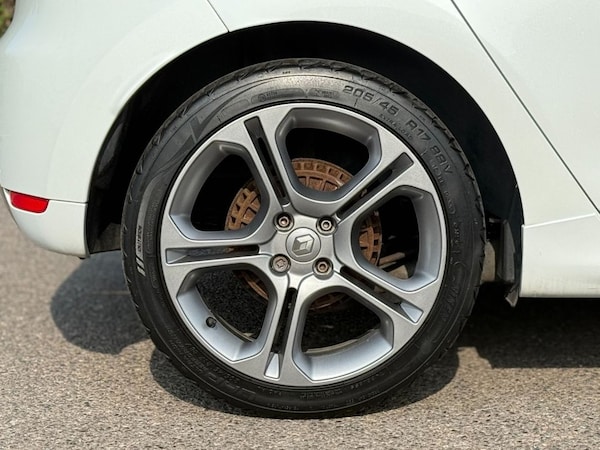 Used Renault Clio 2018 for sale - 76245099: Photo 41