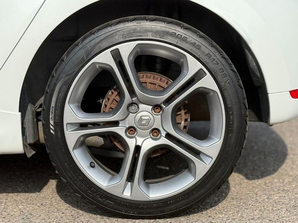 Used Renault Clio 2018 for sale - 76245099: Photo 43