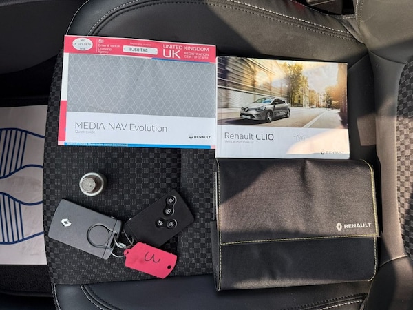 Used Renault Clio 2018 for sale - 76245099: Photo 46