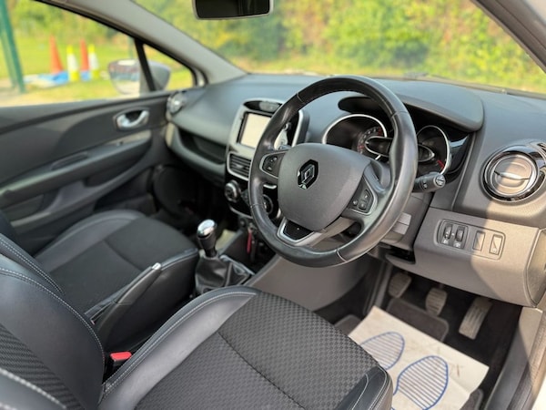 Used Renault Clio 2018 for sale - 76245099: Photo 8