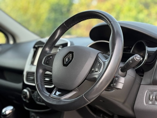 Used Renault Clio 2018 for sale - 76245099: Photo 9