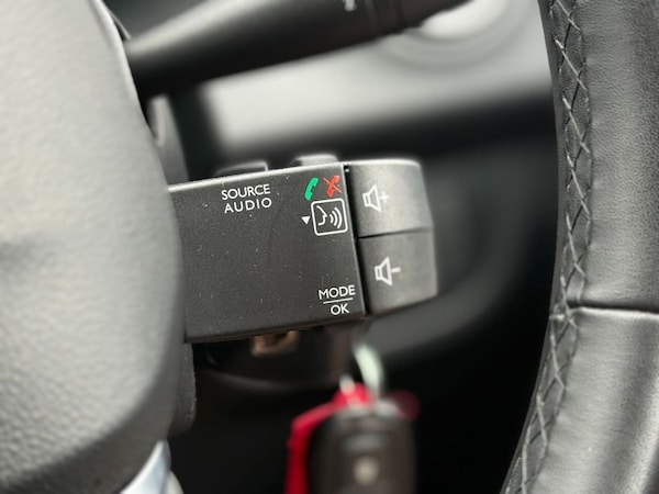 Used Dacia Sandero Stepway 2020 for sale - 76291276: Photo 38