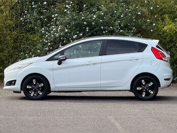 Used Ford Fiesta 2016 for sale - 78737814: Photo