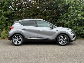 Used Renault Captur 2021 for sale - 75619191: Photo