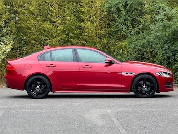 Used Jaguar XE 2017 for sale - 78682349: Photo