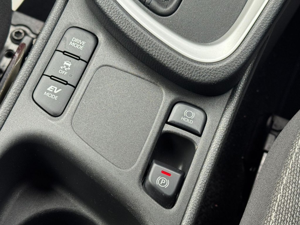 Used Toyota Yaris Cross 2022 for sale - 77140149: Photo 28