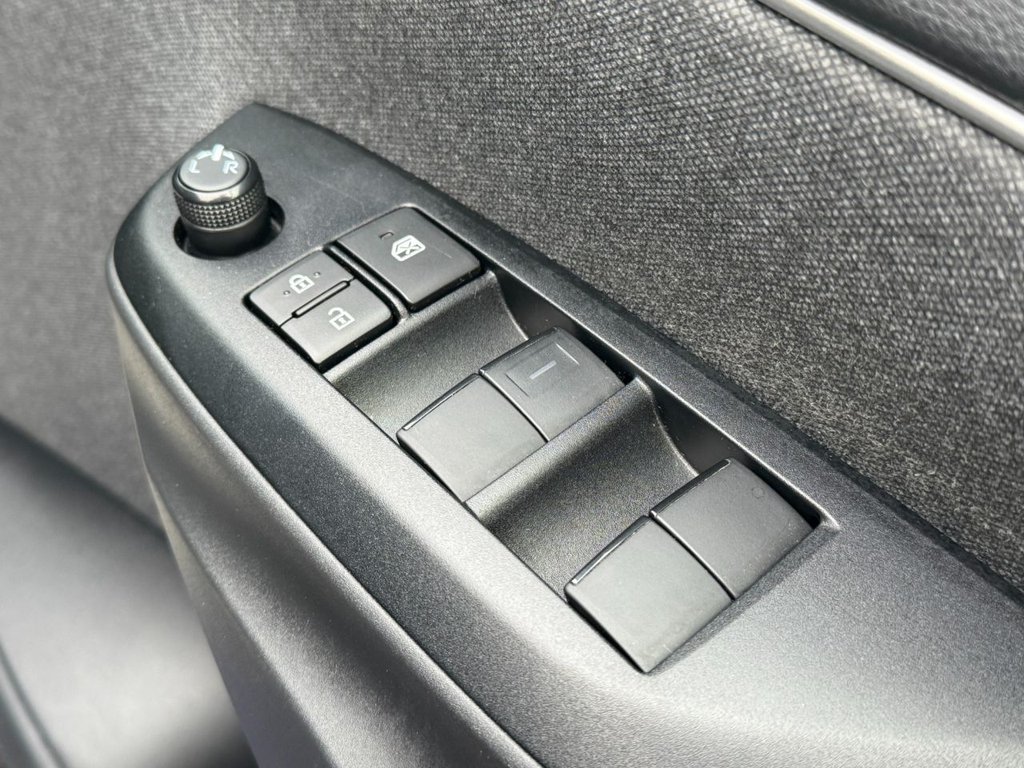 Used Toyota Yaris Cross 2022 for sale - 77140149: Photo 36