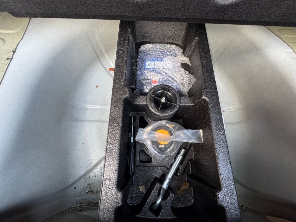 Used Vauxhall Corsa 2016 for sale - 77981503: Photo 33