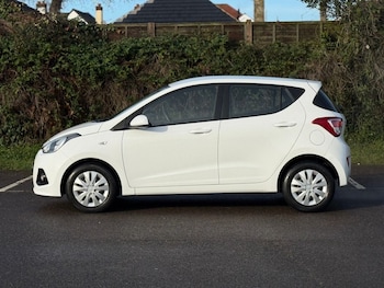 Used Hyundai i10 2015 for sale - 77897511: Photo