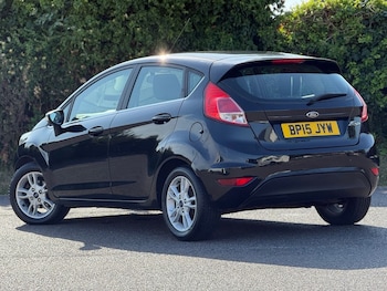 Used Ford Fiesta 2015 for sale - 79220948: Photo