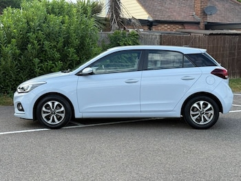 Used Hyundai i20 2020 for sale - 79370716: Photo