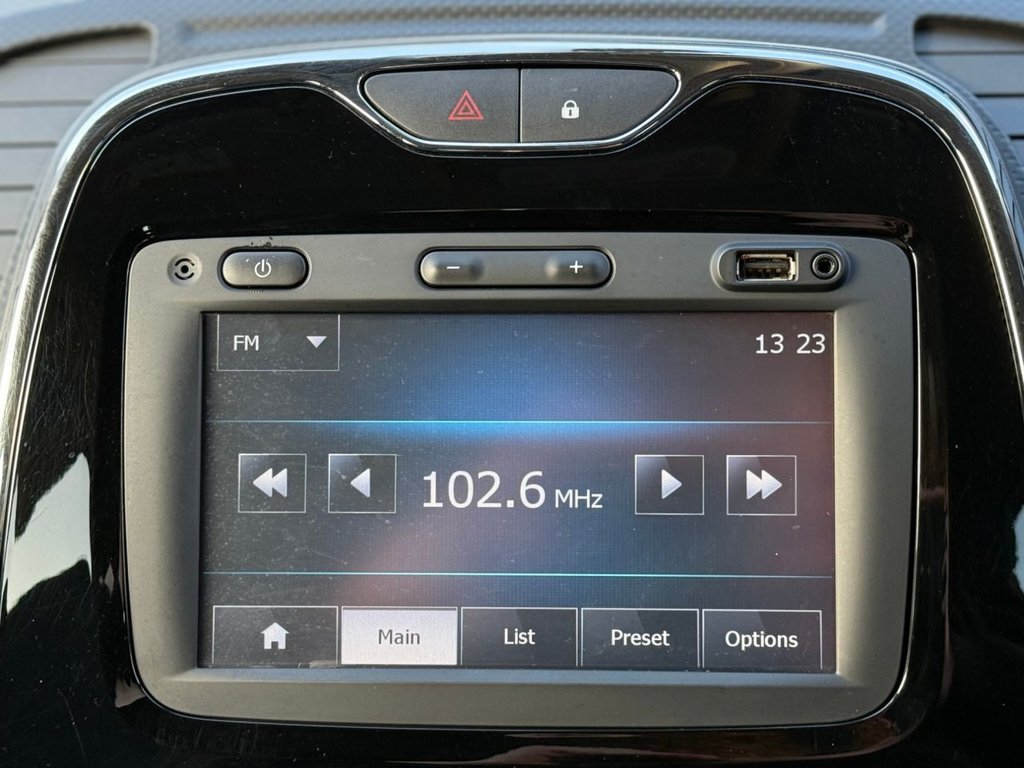 Used Renault Captur 2015 for sale - 76604656: Photo 18